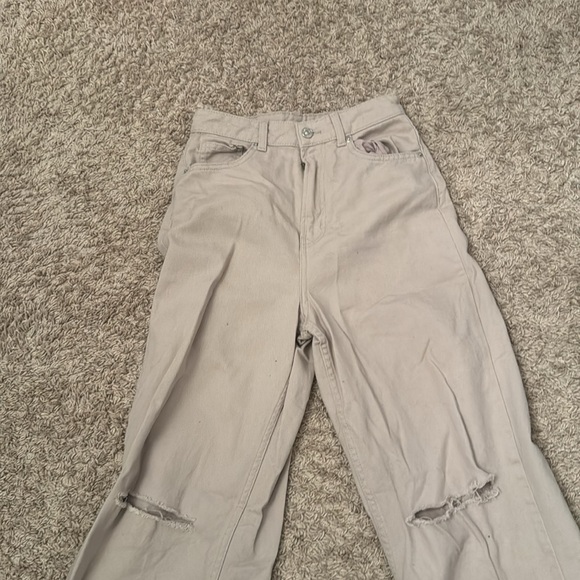 Cute h and m jeans - Picture 2 of 2